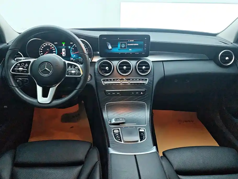 Mercedes-Benz C-Class — миниатюра 12