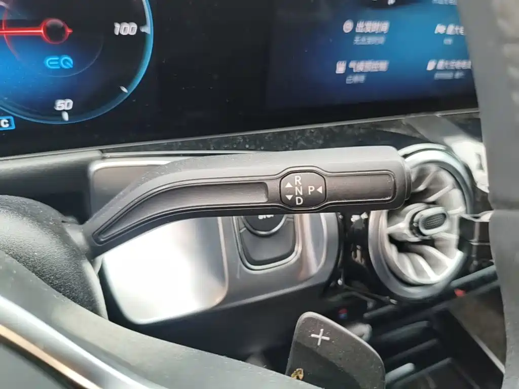 Mercedes-Benz EQB — миниатюра 14
