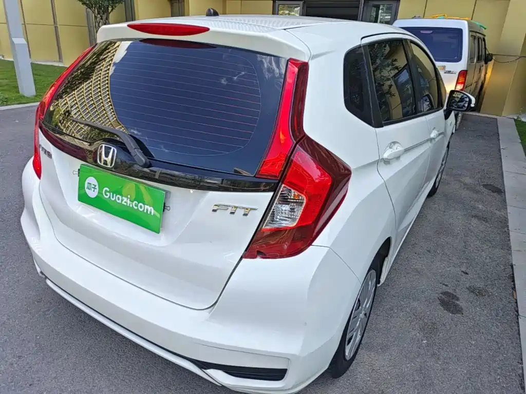 Honda Fit — миниатюра 8