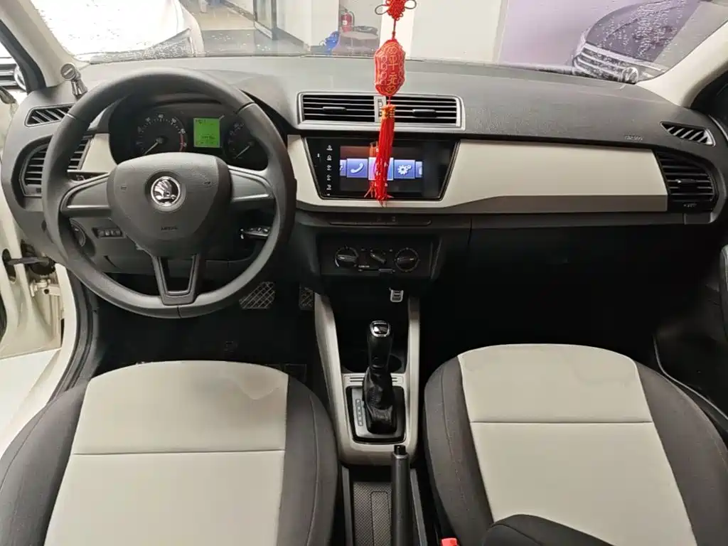 Skoda Fabia — миниатюра 10
