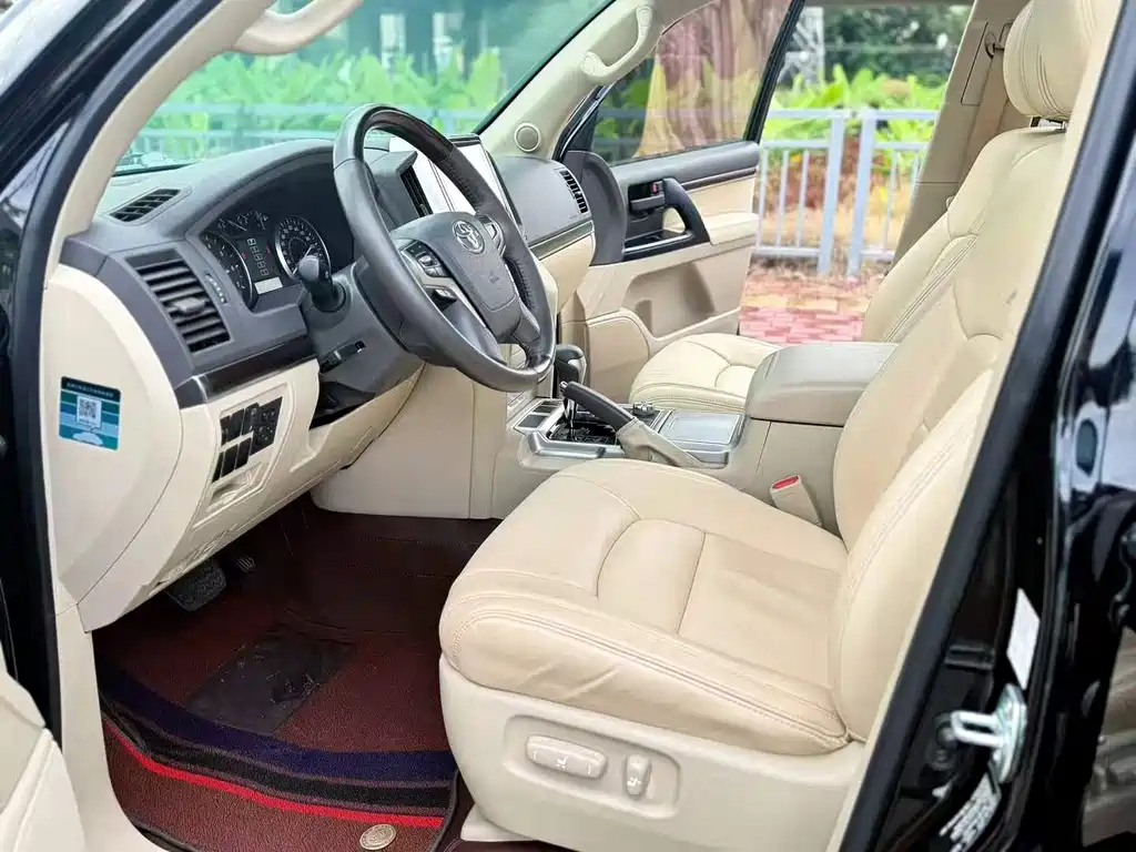 Toyota Land Cruiser 2019 4.0L AT