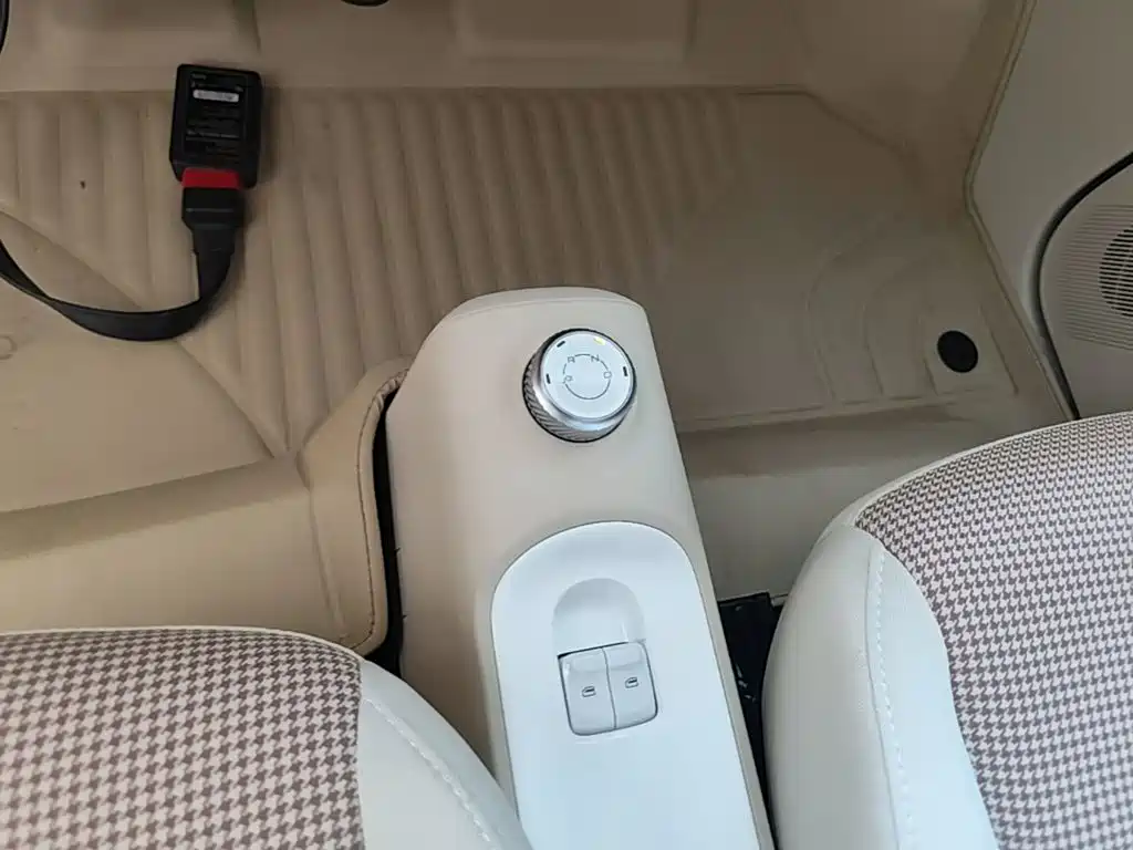 Wuling MINIEV — миниатюра 14