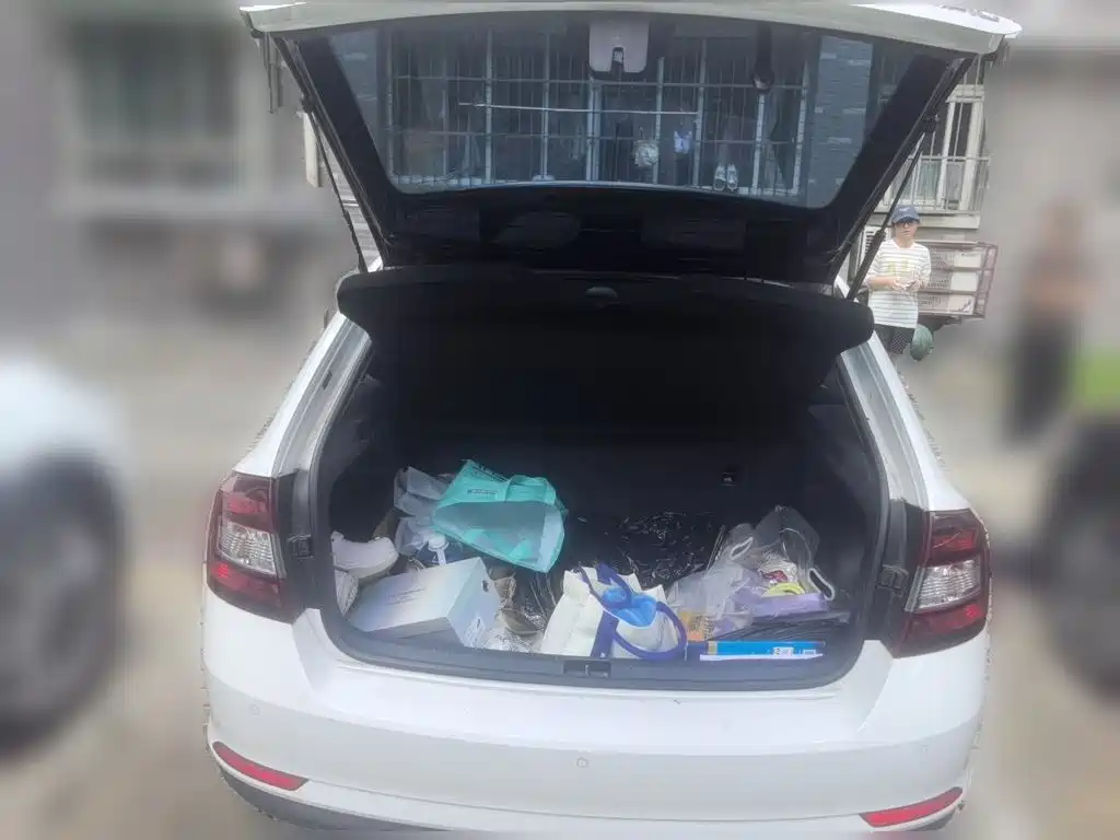 Skoda Rapid Spaceback — миниатюра 15