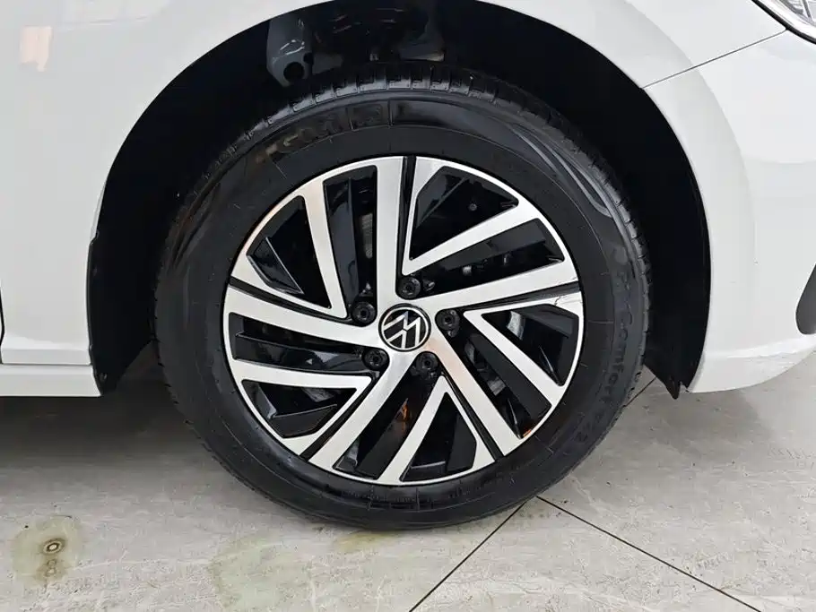 Volkswagen Lavida — миниатюра 6