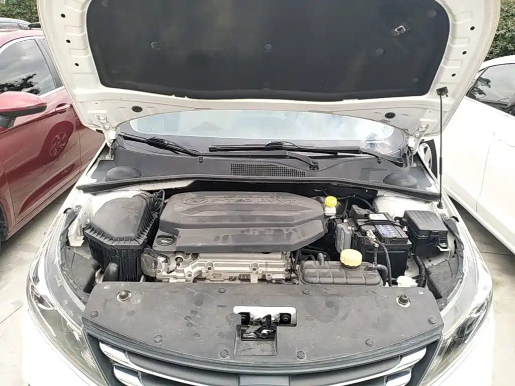 Baojun 310W — миниатюра 20