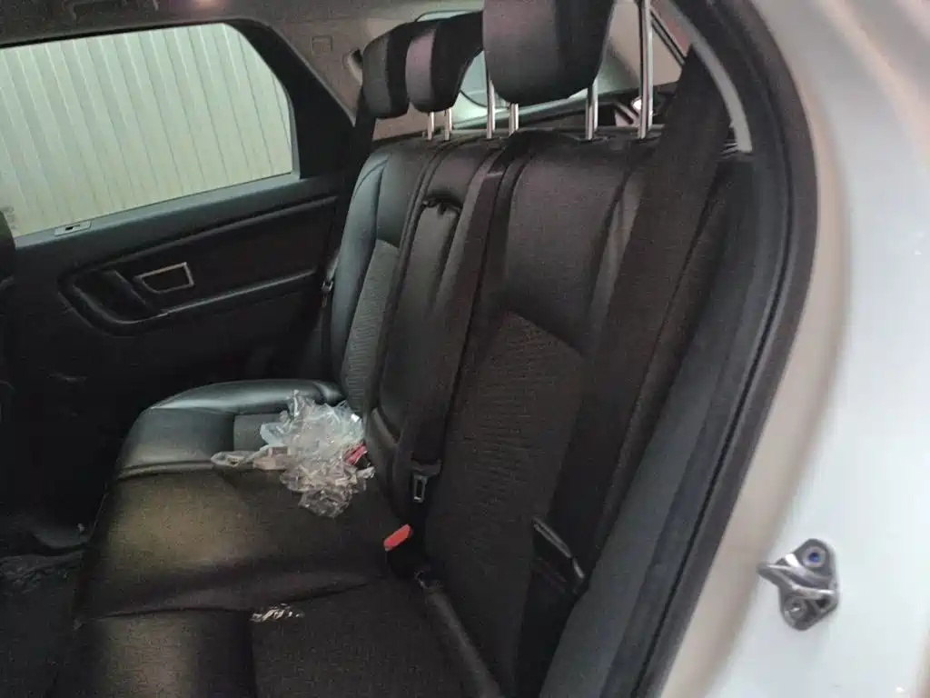 Land Rover Discovery Sport — миниатюра 18