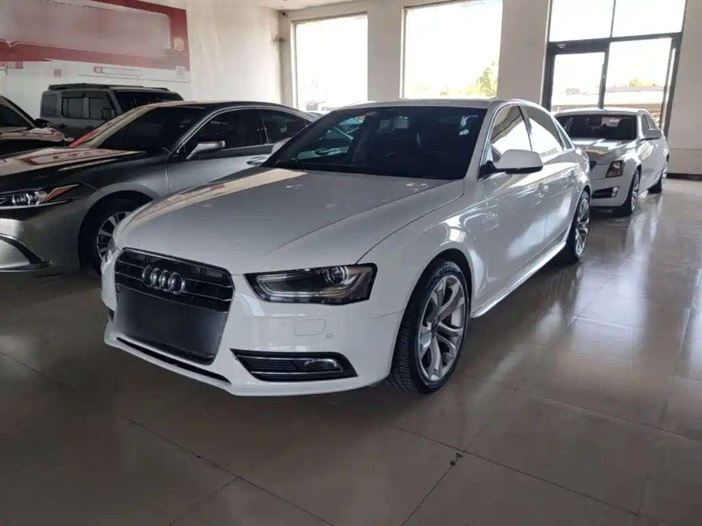 Audi A4L 2015