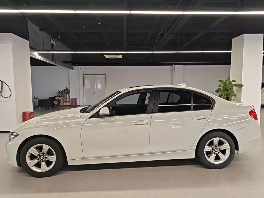 BMW 3 Series — миниатюра 3