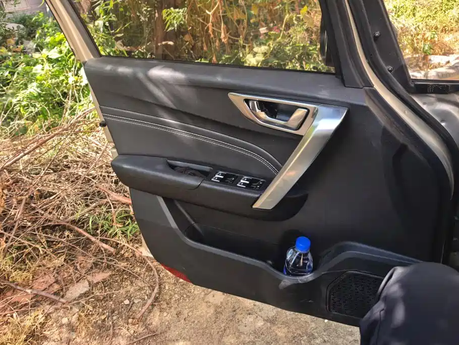 Geely Vision X3 — миниатюра 7
