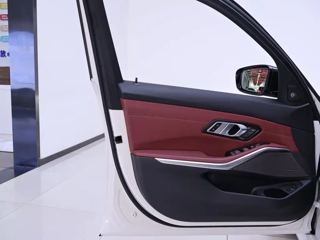 BMW 3 Series — миниатюра 18