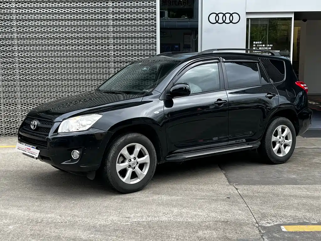 Toyota RAV4 2010