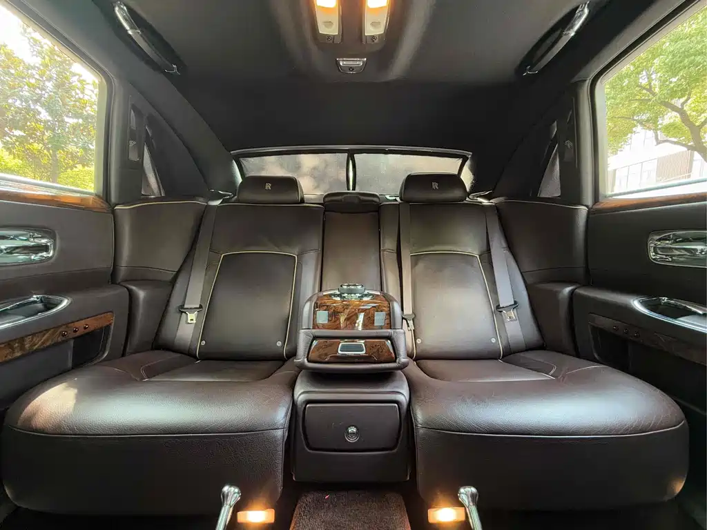 Rolls-Royce Ghost — миниатюра 5