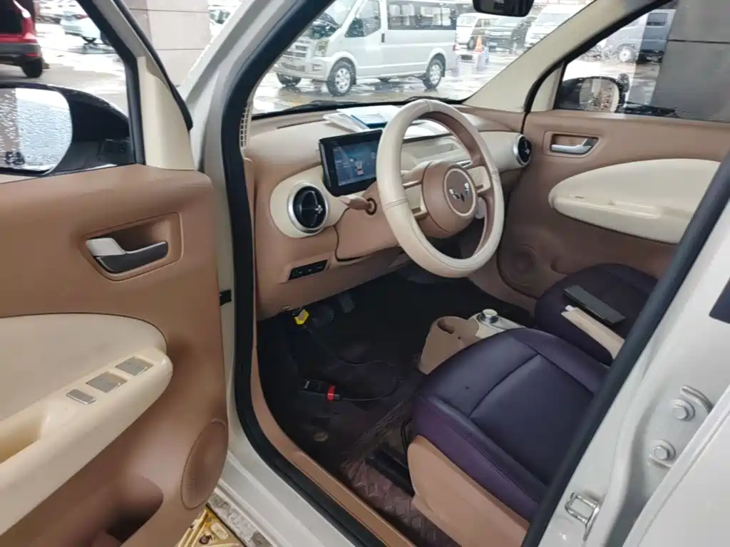 Wuling MINIEV — миниатюра 16