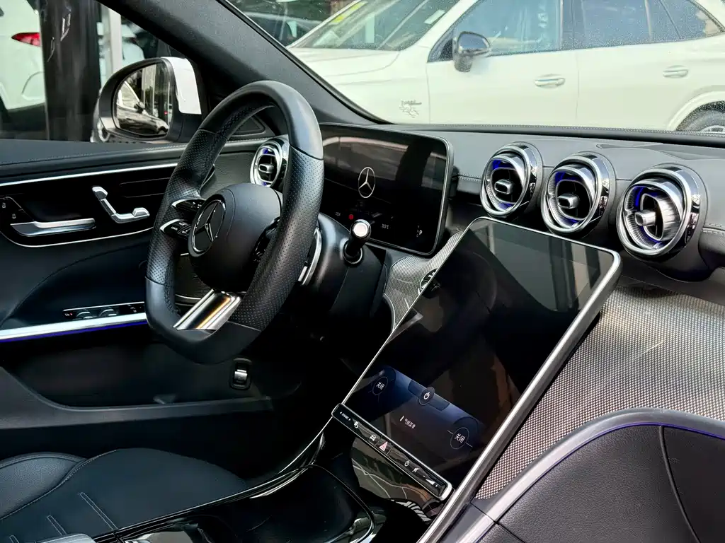 Mercedes-Benz C-Class — миниатюра 26