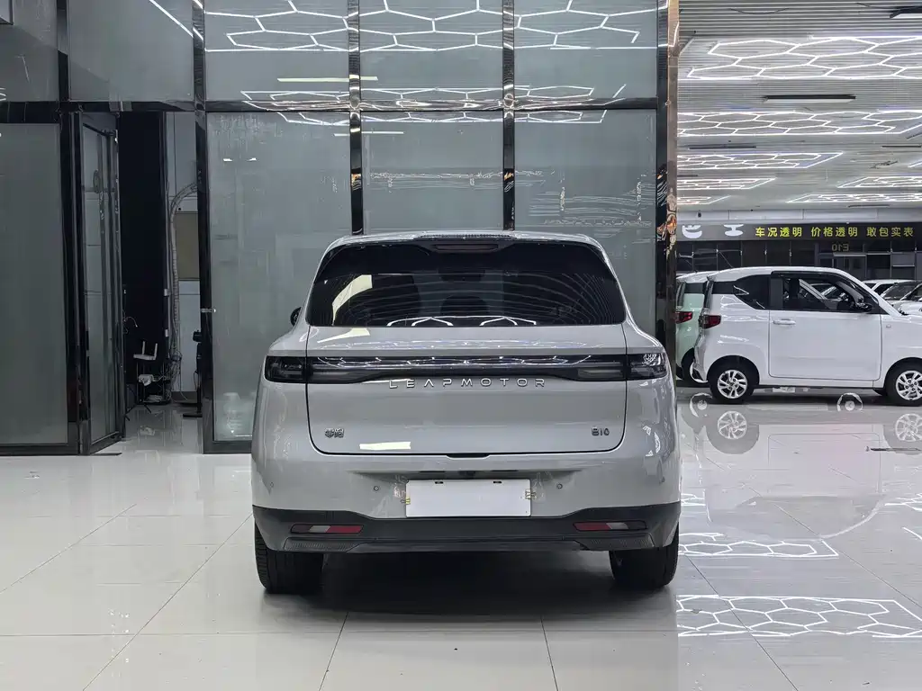 Leapmotor Leapmotor B10 — миниатюра 6