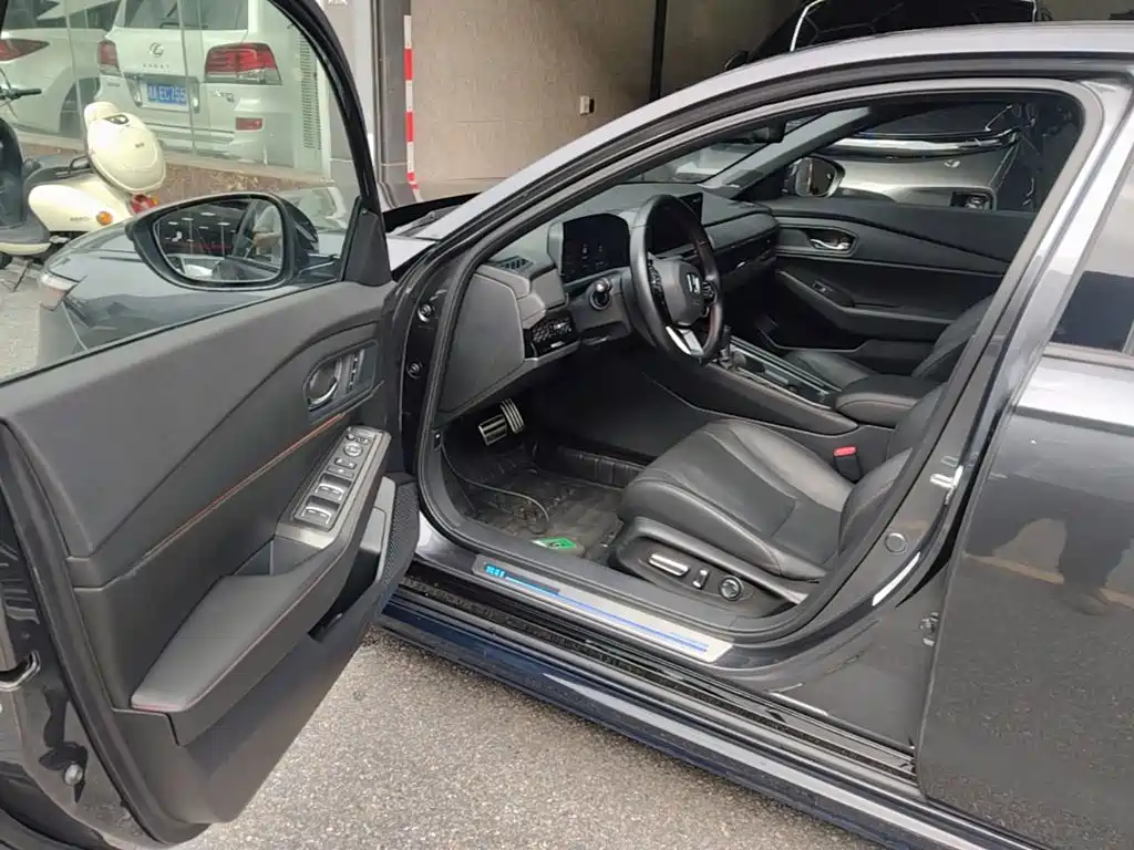 Honda Accord — миниатюра 16