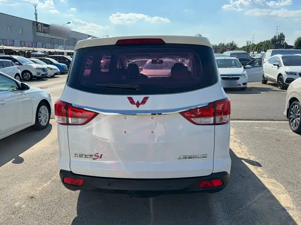 Wuling Hongguang — миниатюра 18