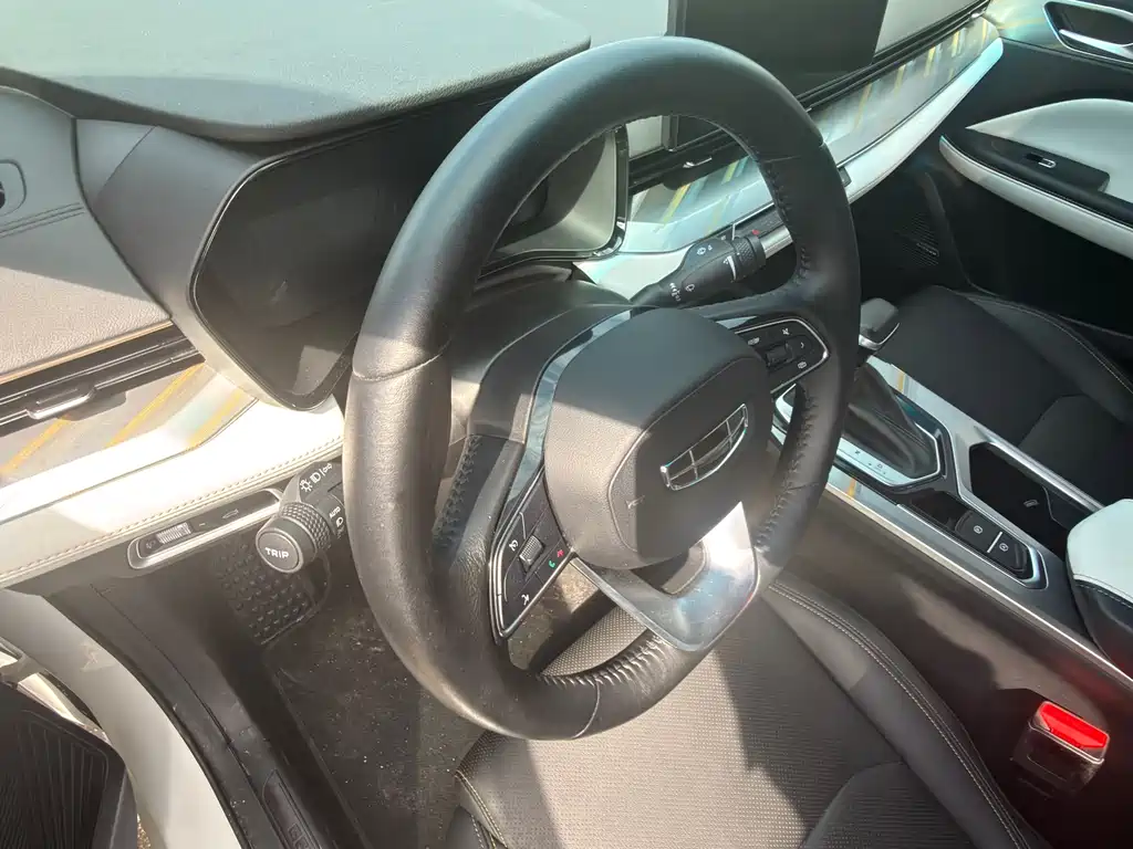 Geely Emgrand L — миниатюра 7