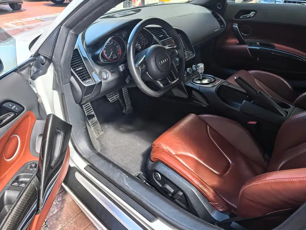 Audi R8 — миниатюра 7