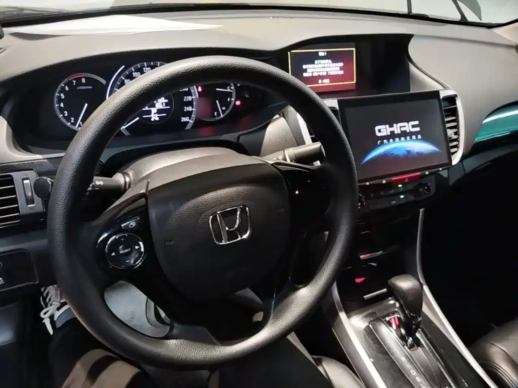Honda Accord — миниатюра 10
