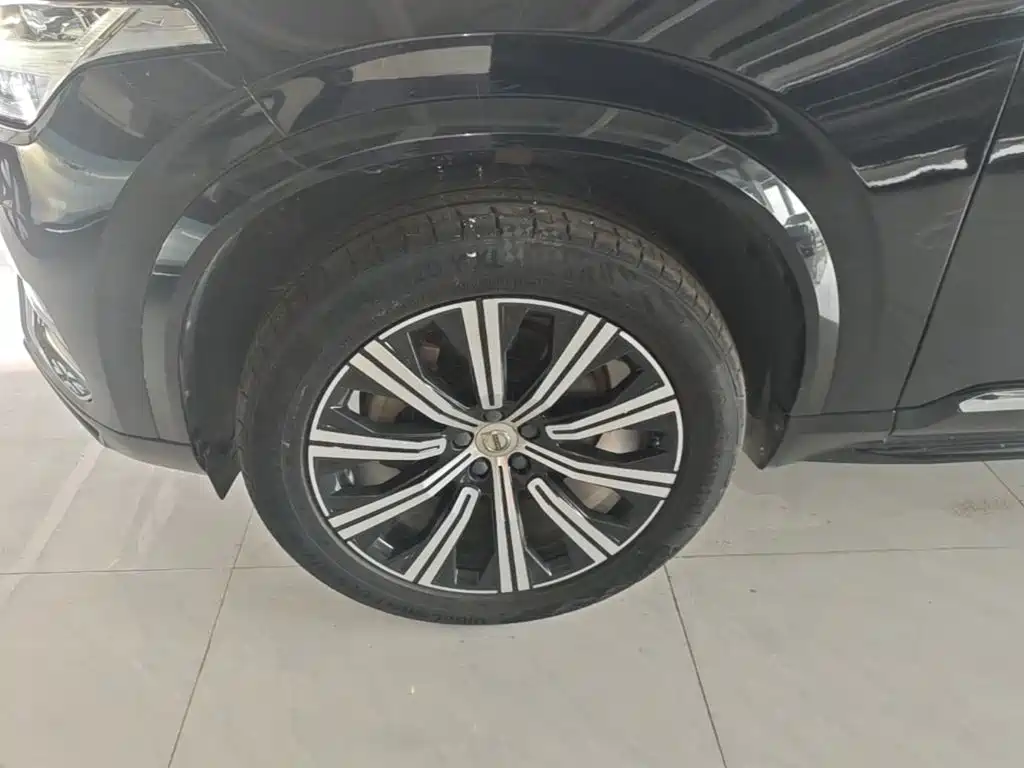 Volvo XC90 — миниатюра 23