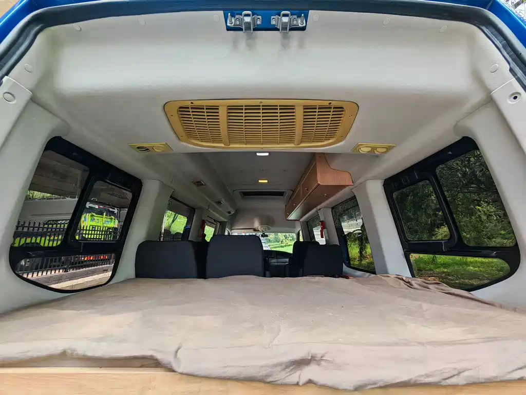 IVECO Ousheng — миниатюра 6