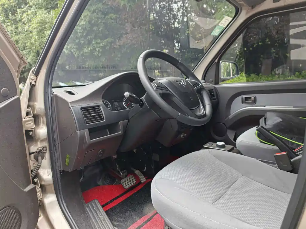 Wuling Rongguang EV — миниатюра 8