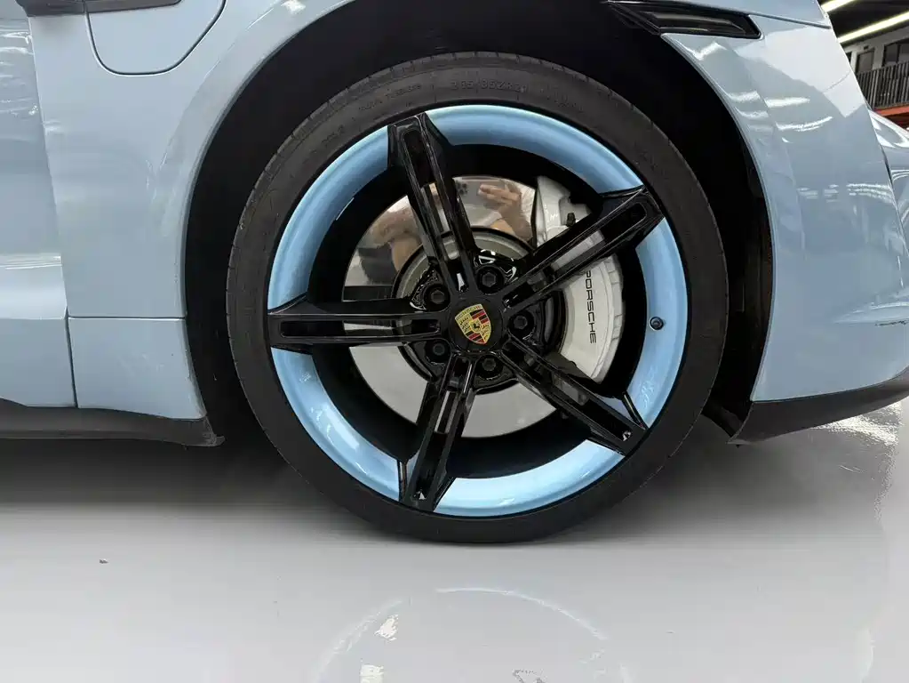 Porsche Taycan — миниатюра 13
