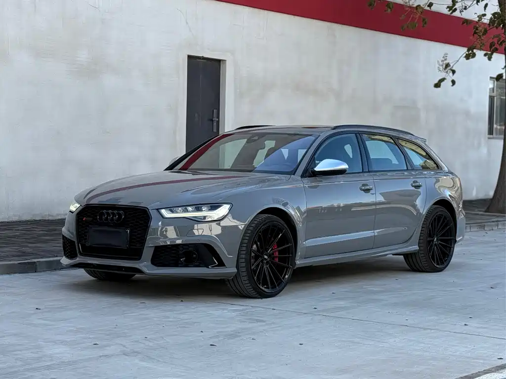 AUDI RS 6