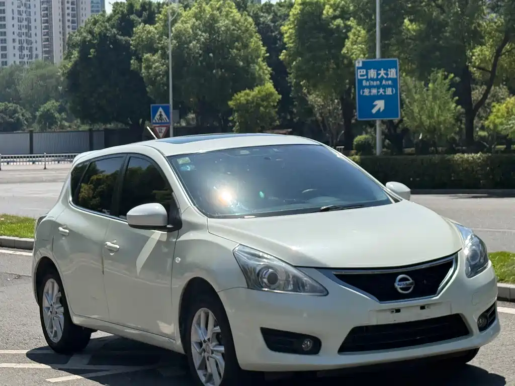 Nissan Tiida — миниатюра 3