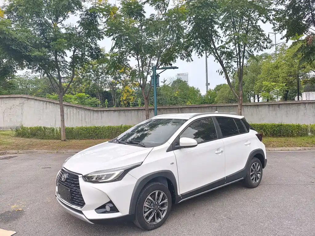 Toyota Yaris L