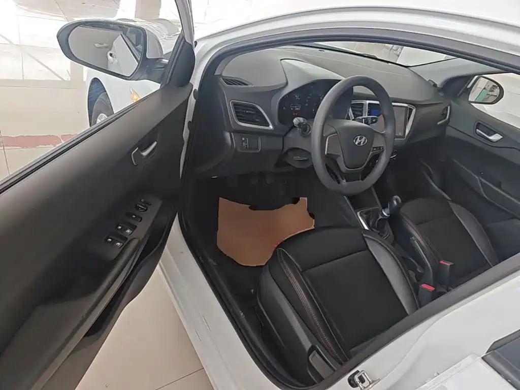Hyundai Verna — миниатюра 16