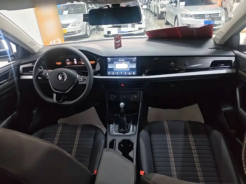 Volkswagen Lavida — миниатюра 10