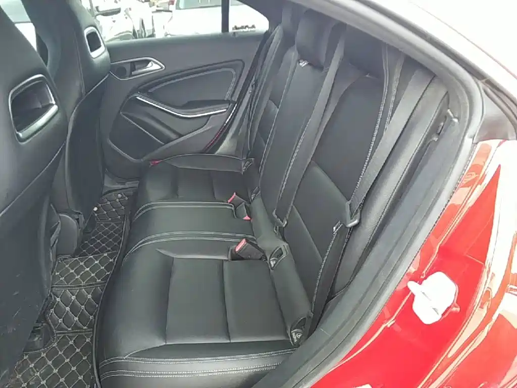 Mercedes-Benz CLA (Import) — миниатюра 17