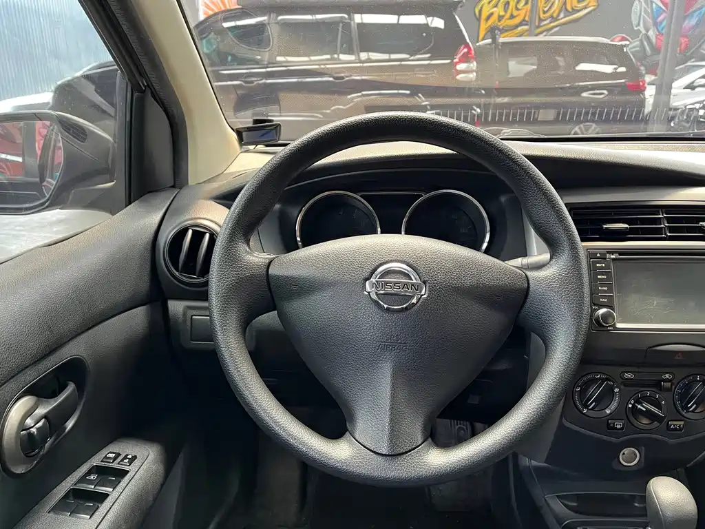 Nissan Livina 1.6XE CVT Comfort Edition, фото 12