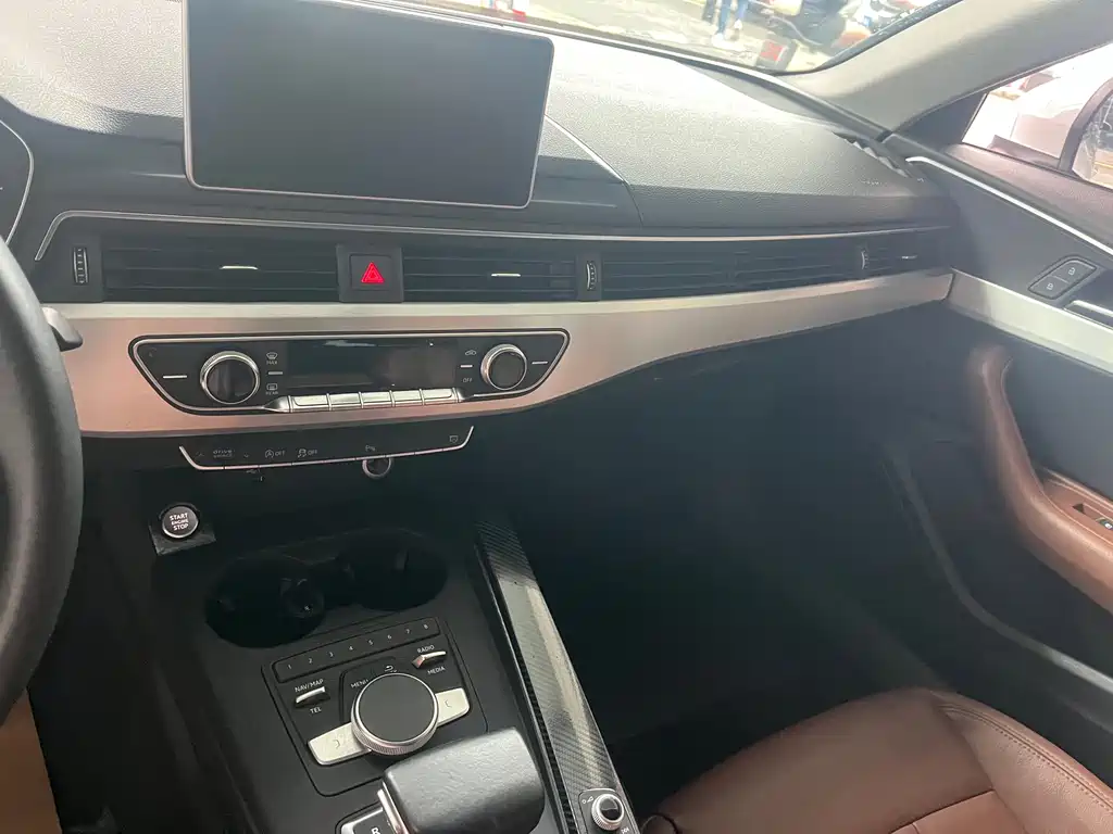 Audi A4L — миниатюра 11
