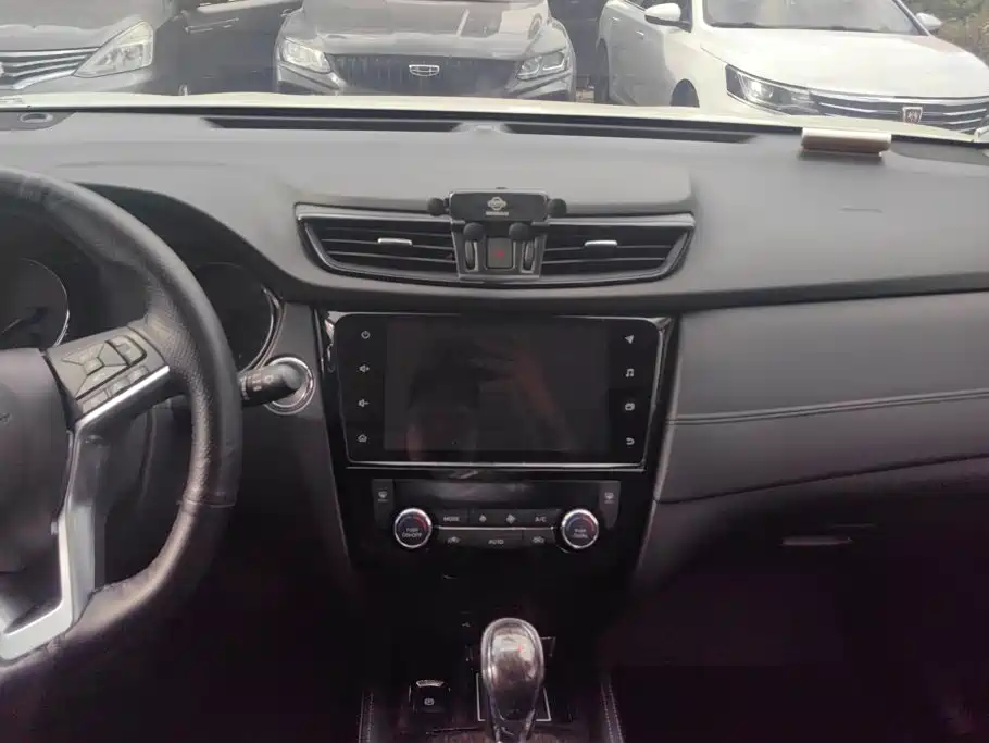 Nissan X-Trail — миниатюра 13