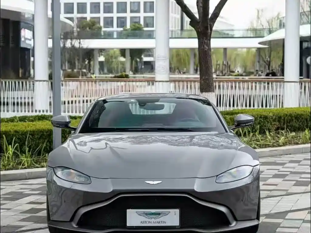 Aston Martin V8 Vantage