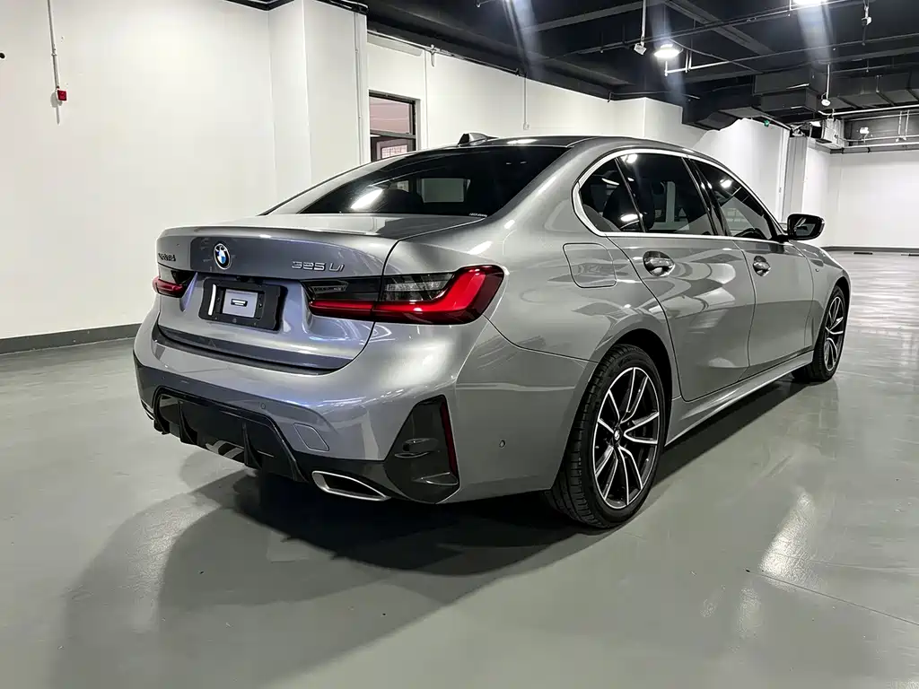 BMW 3 Series — миниатюра 14