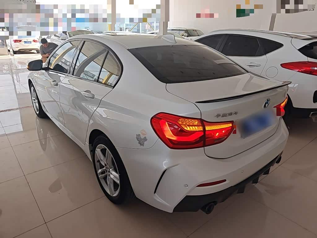 BMW 1 Series 1.5 л 2021 г. Белый, пробег 46500 км