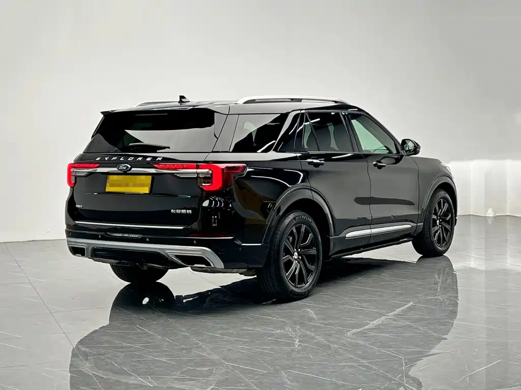 Ford Explorer — миниатюра 6