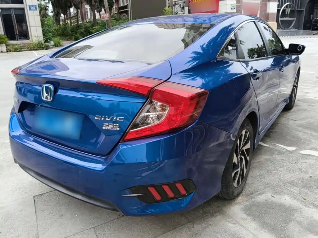 Honda Civic — миниатюра 7