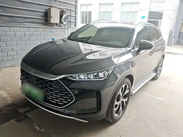 2025 BYD Tang