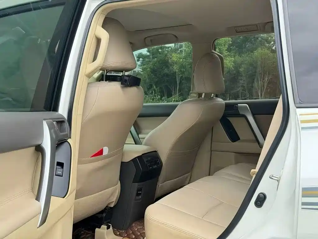 Toyota Prado (Import) — миниатюра 5