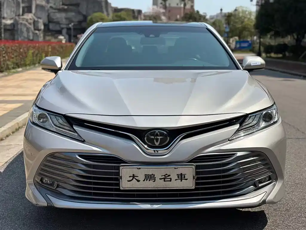 Toyota Camry — миниатюра 4