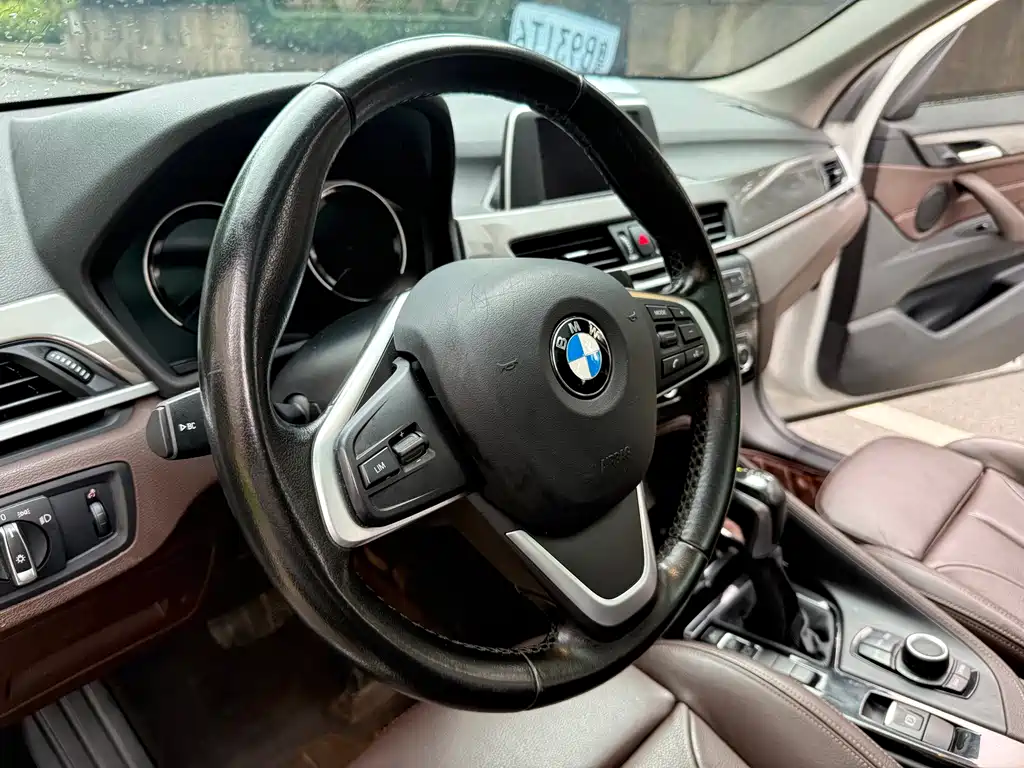 BMW X1 — миниатюра 8