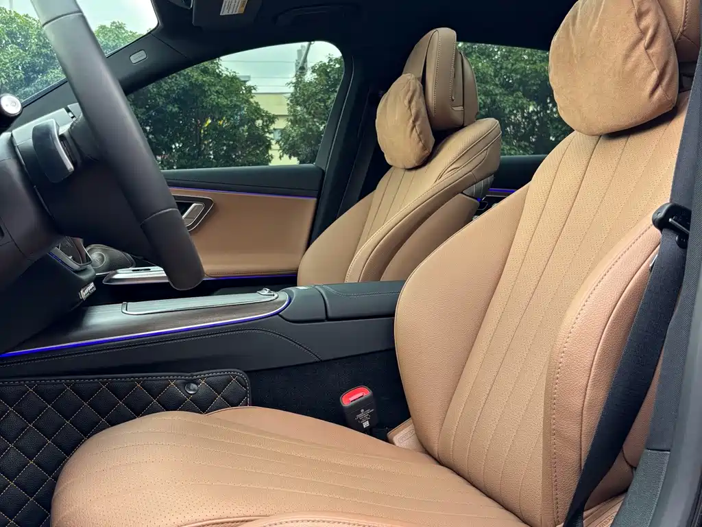 Mercedes-Benz E-Class — миниатюра 10