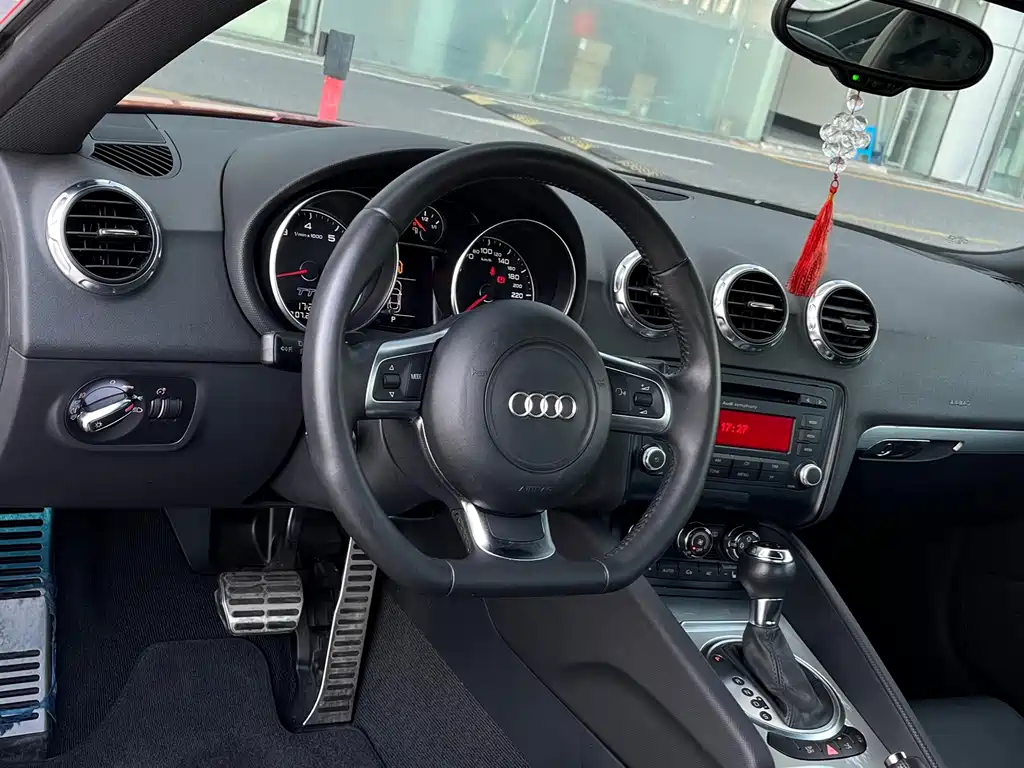Audi TT — миниатюра 12