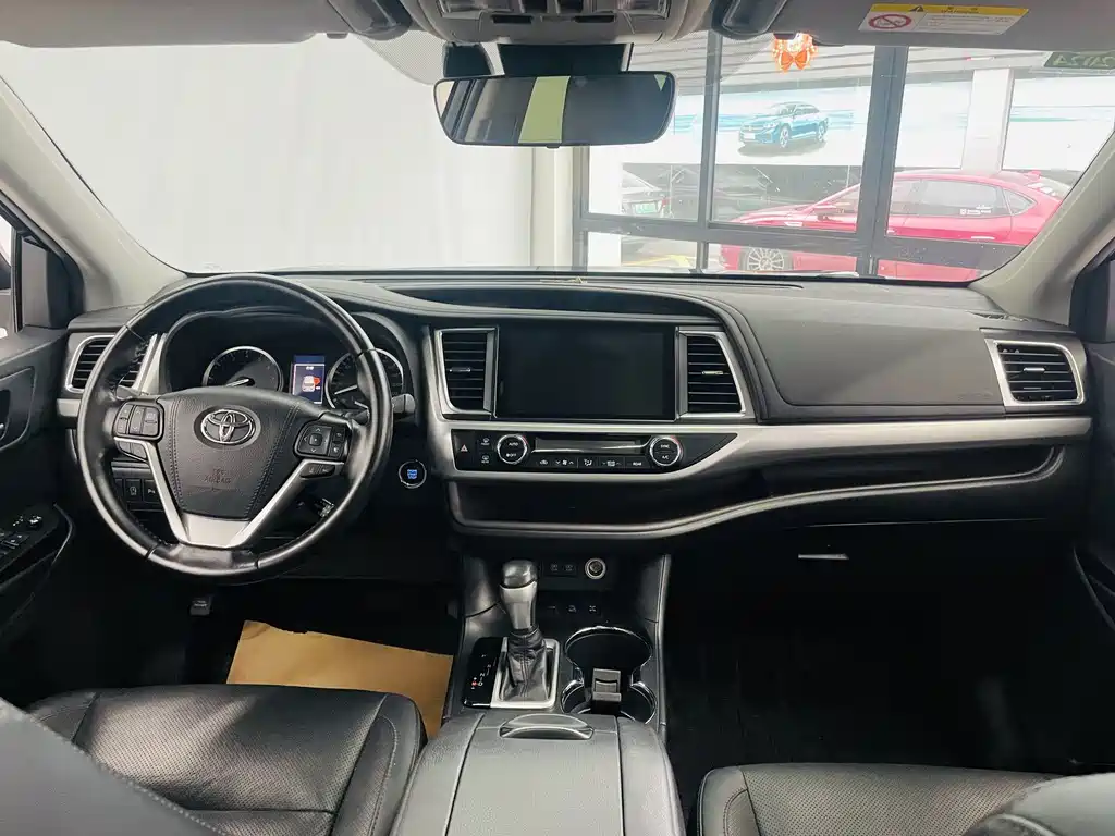 Toyota Highlander — миниатюра 7