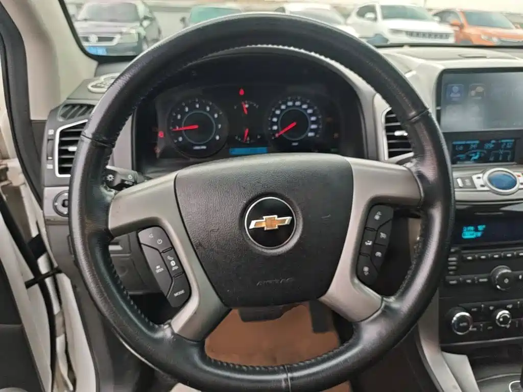 Chevrolet Captiva — миниатюра 11